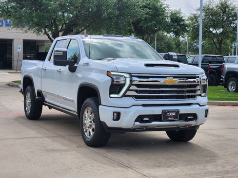 New 2026 Chevrolet Silverado 2500 High Country image 2