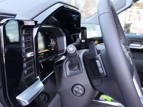 New 2026 GMC Sierra 1500 SLT w/ SLT Premium Plus Package image 14