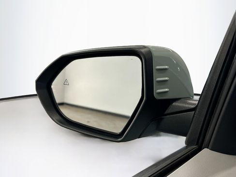 Used 2025 Hyundai Kona SEL AWD/4WD image 16