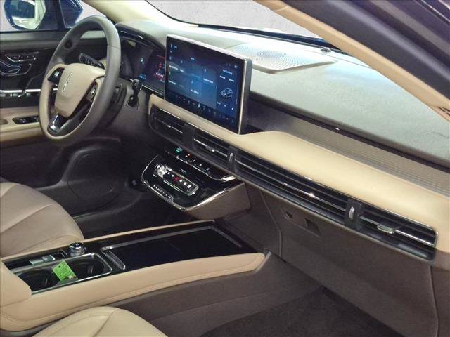 Used 2023 Lincoln Corsair FWD image 25