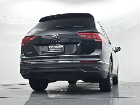 Used 2024 Volkswagen Tiguan SE FWD image 44