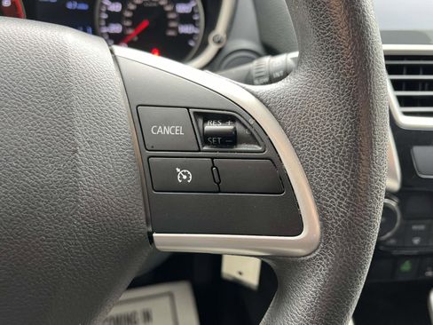 Used 2020 Mitsubishi Eclipse Cross LE image 18