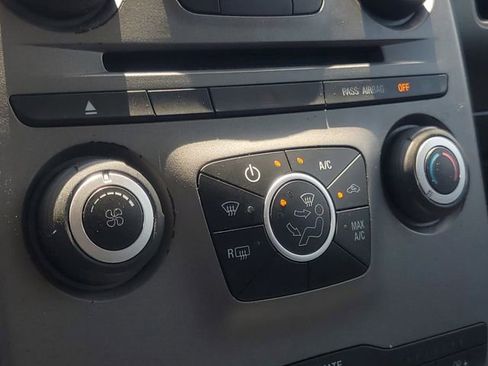 Used 2018 Ford Flex SE image 17