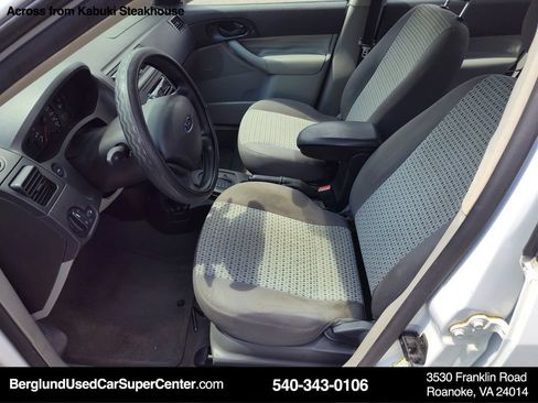 Used 2007 Ford Focus SE FWD image 12