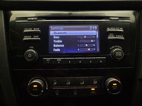 Used 2017 Nissan Rogue S image 25