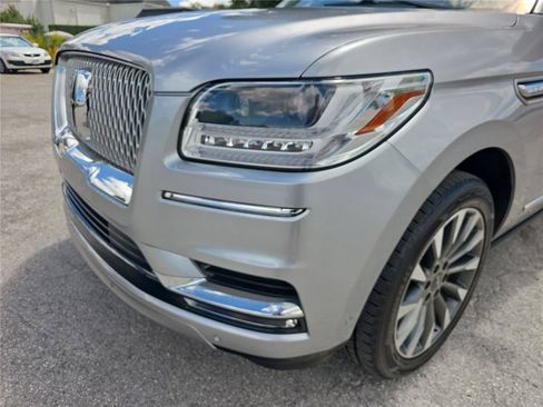 Certified 2021 Lincoln Navigator Reserve w/ Luxury Package AWD/4WD image 12