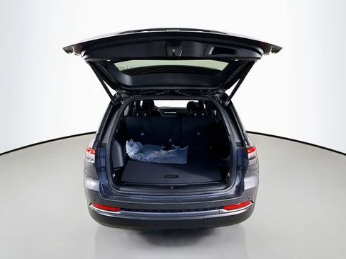 New 2026 Jeep Grand Cherokee Laredo image 24