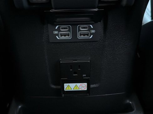 Certified 2022 Jeep Wrangler Unlimited Rubicon w/ Cold Weather Group image 25