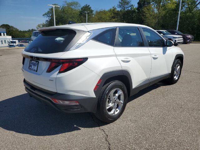 Used 2024 Hyundai Tucson SE AWD/4WD image 4