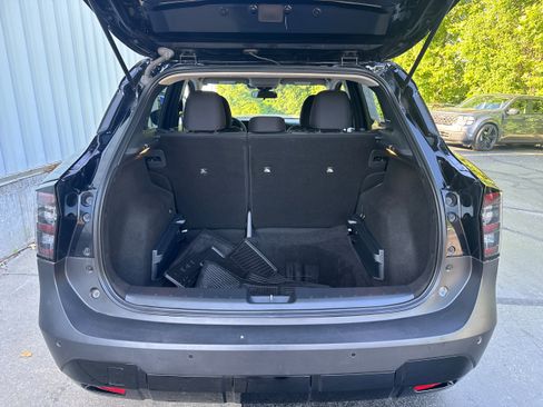 Used 2025 Nissan Kicks SV FWD image 10