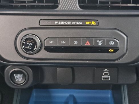 New 2025 Ford Maverick XLT image 15