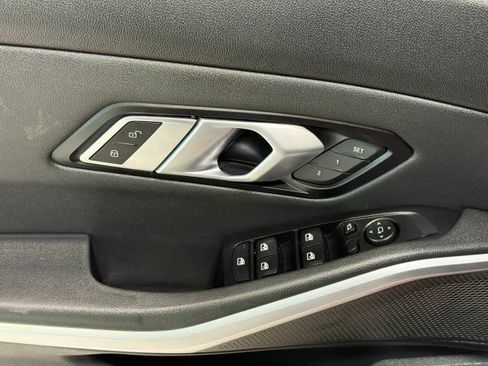 Used 2020 BMW 330i xDrive Sedan w/ Convenience Package AWD/4WD image 14