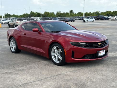 Used 2022 Chevrolet Camaro LT RWD image 7