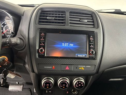 Used 2025 Mitsubishi Outlander Sport ES AWD/4WD image 16