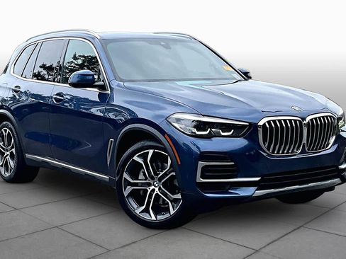 Used 2023 BMW X5 xDrive40i w/ Premium Package AWD/4WD image 3