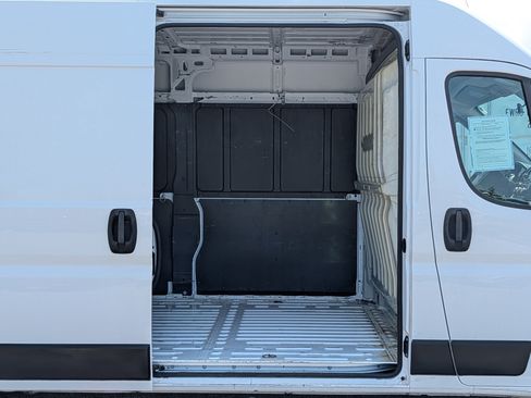Used 2019 RAM ProMaster 2500 FWD image 14