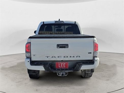 Used 2021 Toyota Tacoma TRD Sport w/ Technology Package image 4