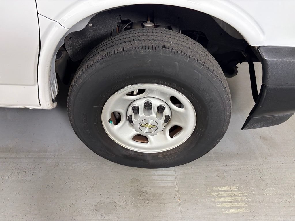 Used 2023 Chevrolet Express 3500 LS RWD image 13