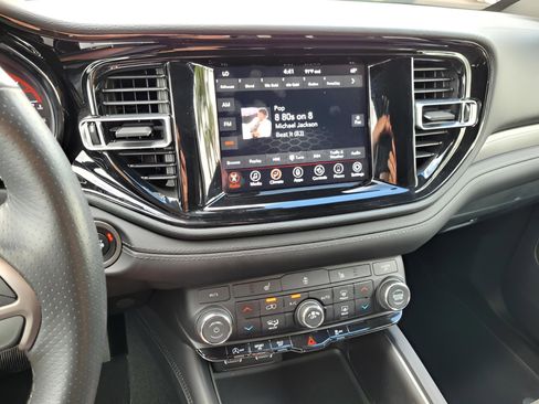 Used 2024 Dodge Durango SXT w/ 3rd Row Seating Group image 24