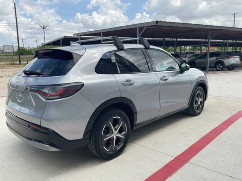 Used 2024 Honda HR-V EX-L image 10