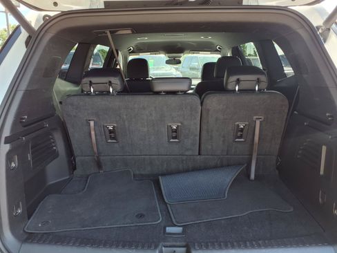Used 2025 Buick Enclave Preferred FWD image 28