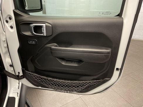 Certified 2023 Jeep Wrangler Unlimited Sport image 26