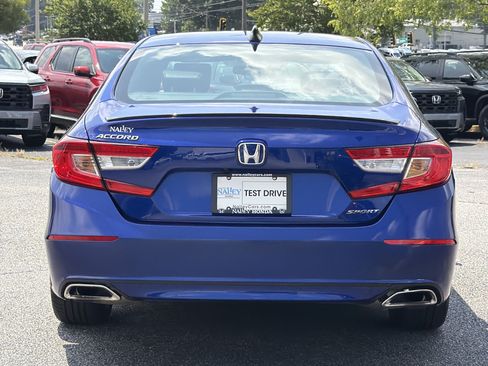 Used 2022 Honda Accord Sport image 4