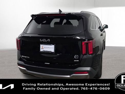 Certified 2025 Kia Sorento SX Prestige image 9