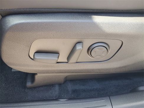 New 2026 Kia Carnival SX image 29