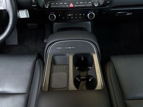 Used 2026 Hyundai Palisade SEL FWD image 19