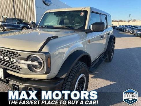 New 2025 Ford Bronco Badlands w/ Sasquatch Package AWD/4WD image 4