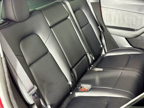 Used 2025 Tesla Model Y Long Range image 42