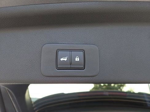 Certified 2025 Nissan Murano SV image 24