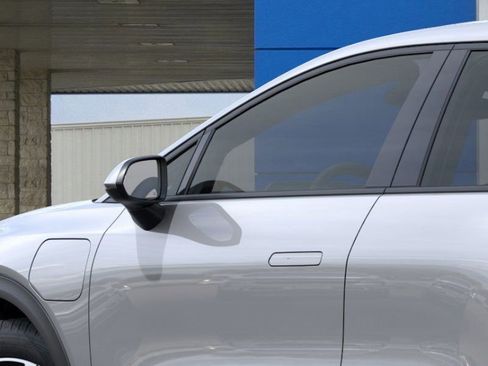 New 2026 Chevrolet Equinox EV LT image 12