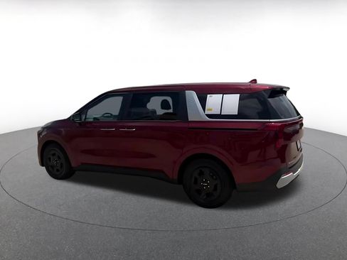 Used 2026 Kia Carnival FWD image 10