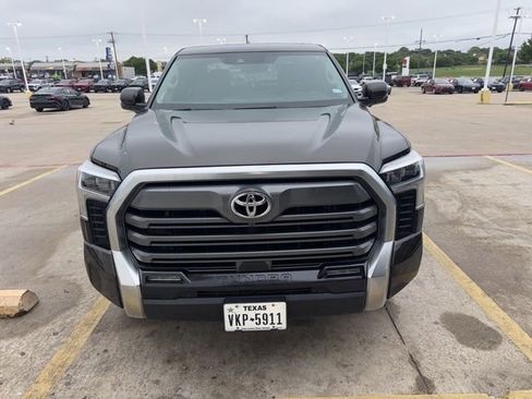 Used 2023 Toyota Tundra Limited image 2