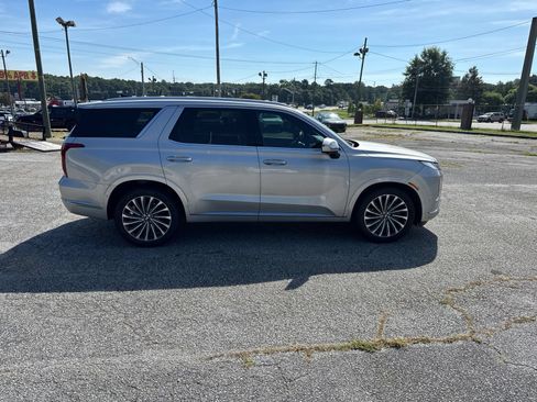 Used 2024 Hyundai Palisade Calligraphy FWD image 5
