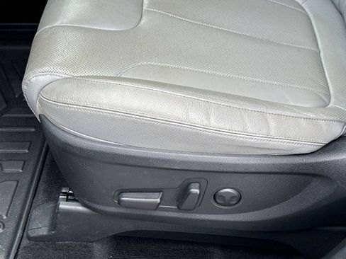 Used 2021 Hyundai Palisade SEL w/ Premium Package FWD image 19