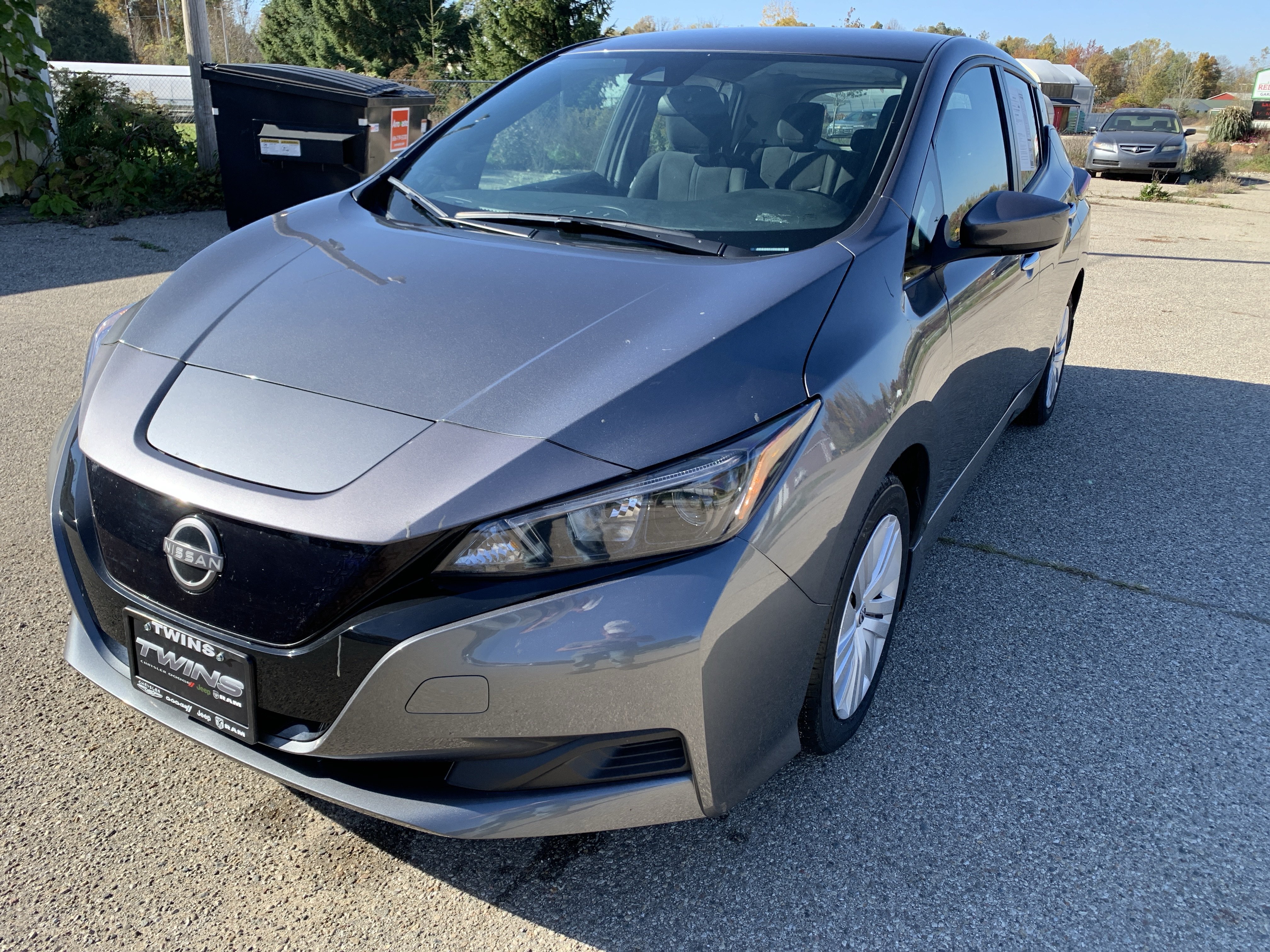 Used 2025 Nissan Leaf S FWD image 9