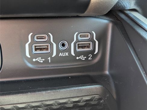 Used 2019 RAM 1500 Laramie image 26