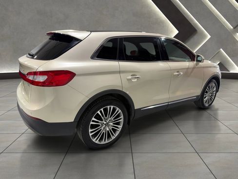 Used 2016 Lincoln MKX Reserve w/ Climate Package AWD/4WD image 3