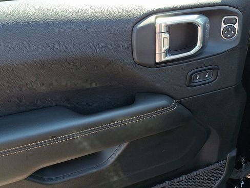 Certified 2025 Jeep Wrangler Unlimited Sahara w/ Safety Group image 12