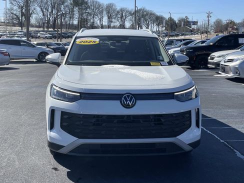 Certified 2025 Volkswagen Tiguan S image 2