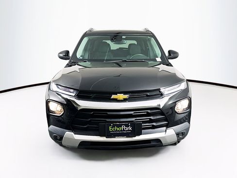 Used 2021 Chevrolet TrailBlazer LT w/ Convenience Package image 2