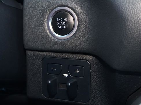 Used 2024 Toyota Tundra Limited image 26