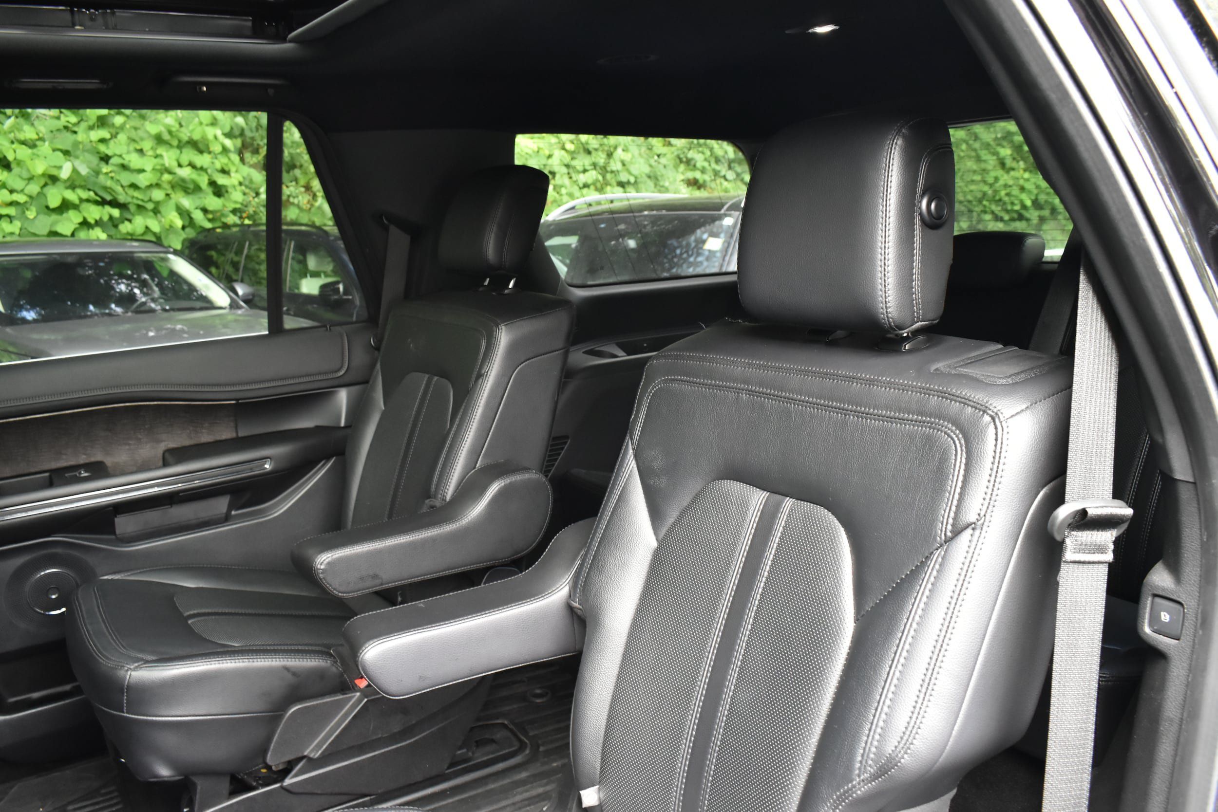 Used 2019 Ford Expedition Limited w/ Driver Assistance Package AWD/4WD image 18
