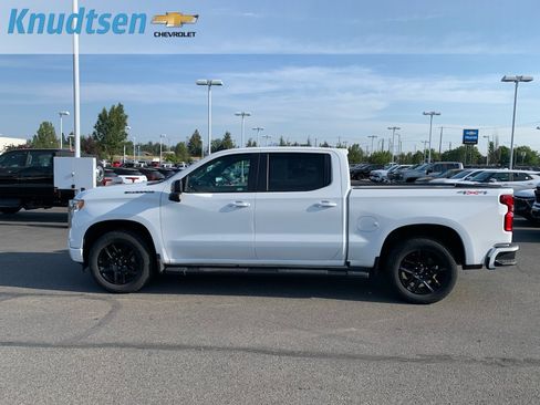 Used 2024 Chevrolet Silverado 1500 RST w/ Convenience Package II AWD/4WD image 4