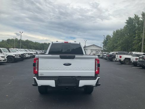 New 2026 Ford F250 4x4 Crew Cab Super Duty image 6