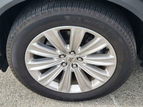 Used 2024 Ford Explorer King Ranch w/ Technology Package image 9