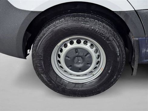 Used 2025 Mercedes-Benz Sprinter 2500 image 21